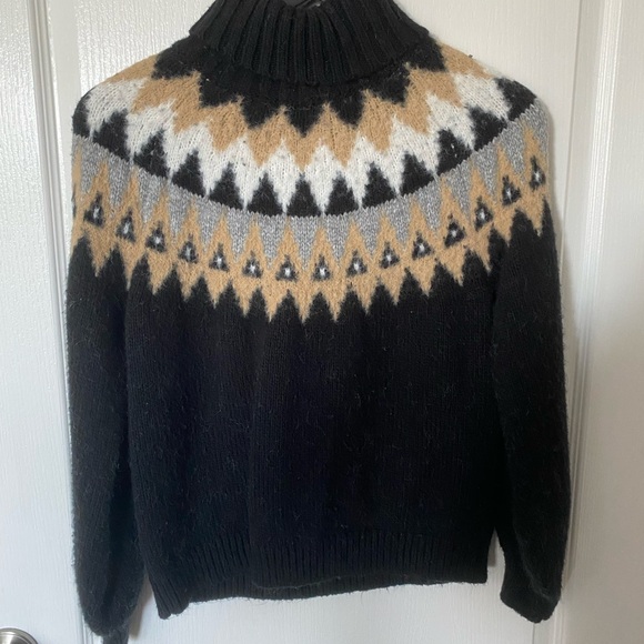 Ann Taylor Black and Tan Turtleneck Sweater - Picture 1 of 1